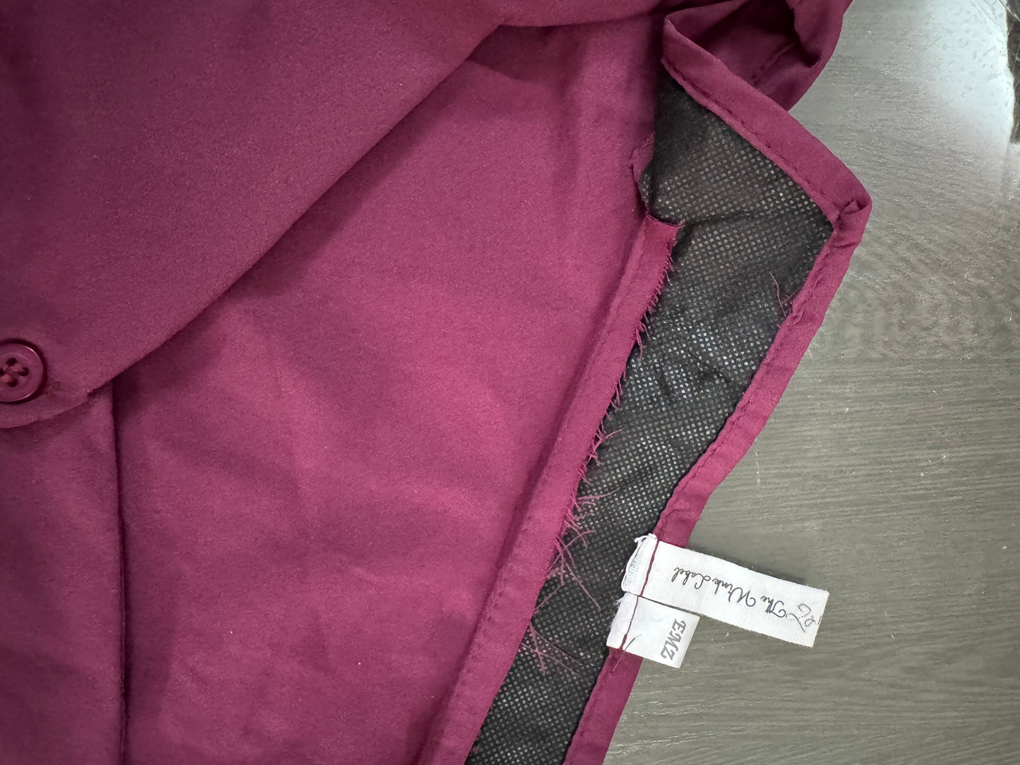 Basic B Wine Top