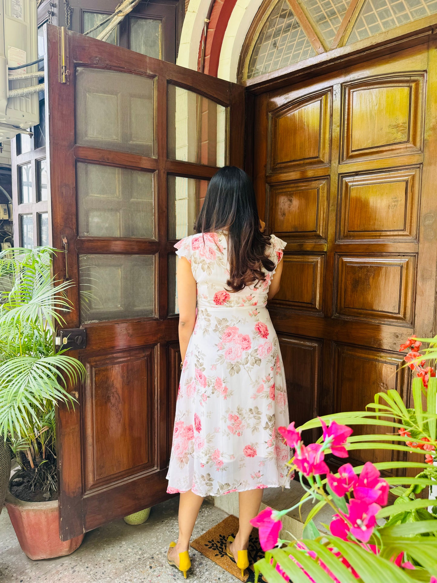Delicate Daisy Dress- White