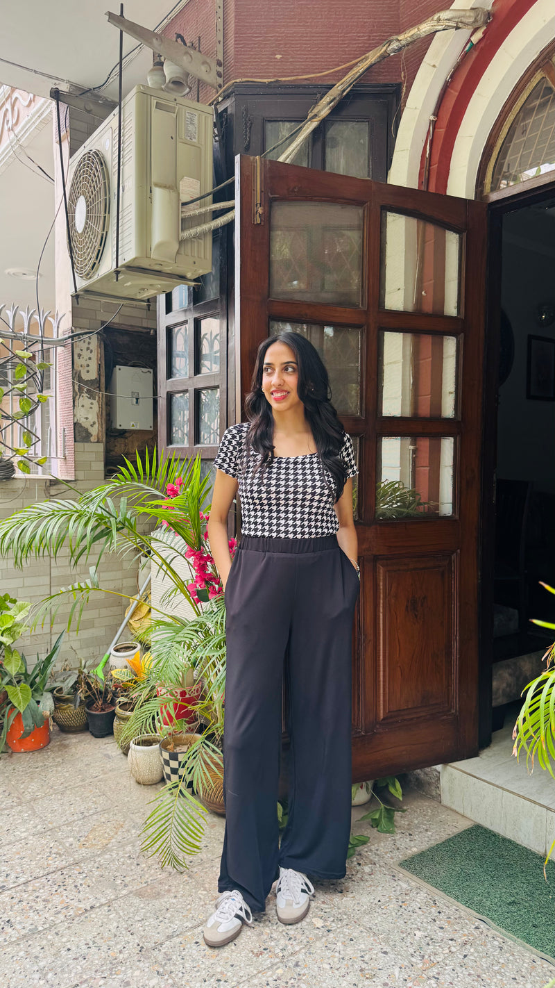 Korean Comfy Wide Trousers – Black