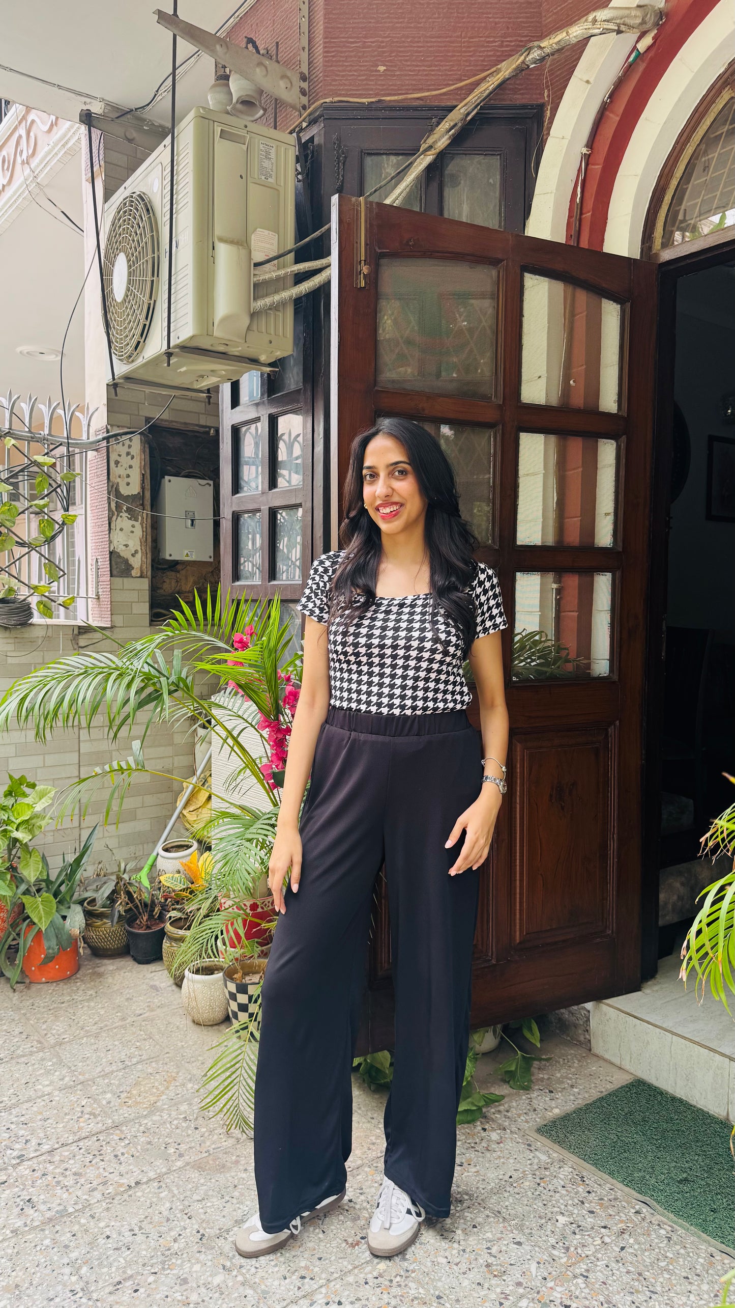 Korean Comfy Wide Trousers – Black