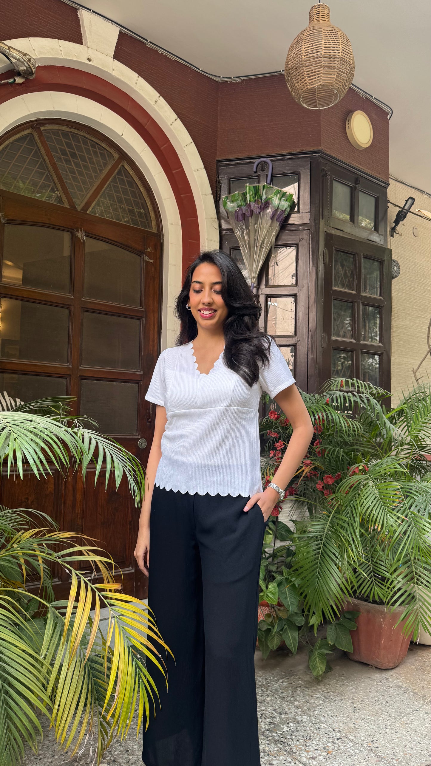 Scalloped Hem Casual Top – White