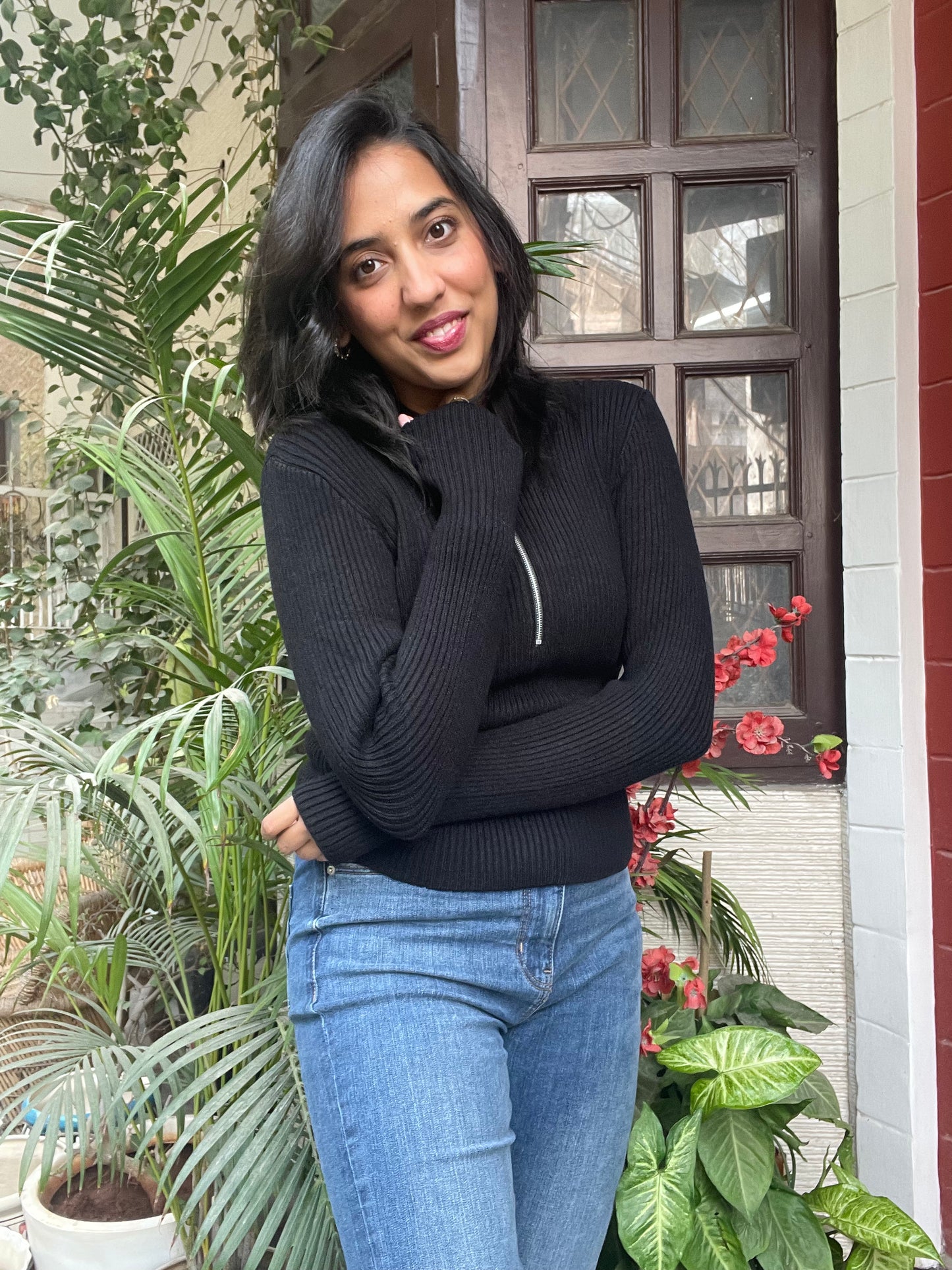 Ribbed Black Sweater (Free Size)