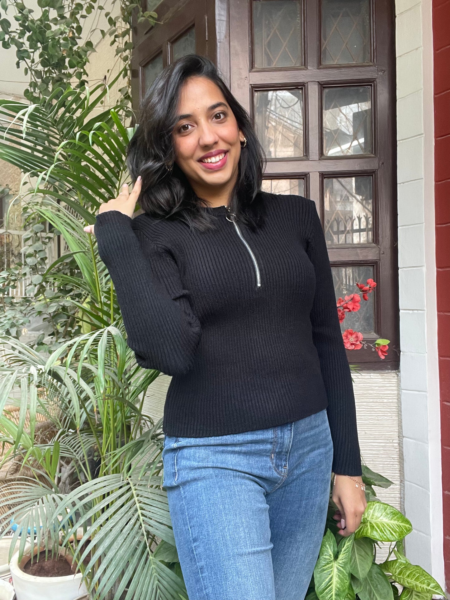 Ribbed Black Sweater (Free Size)