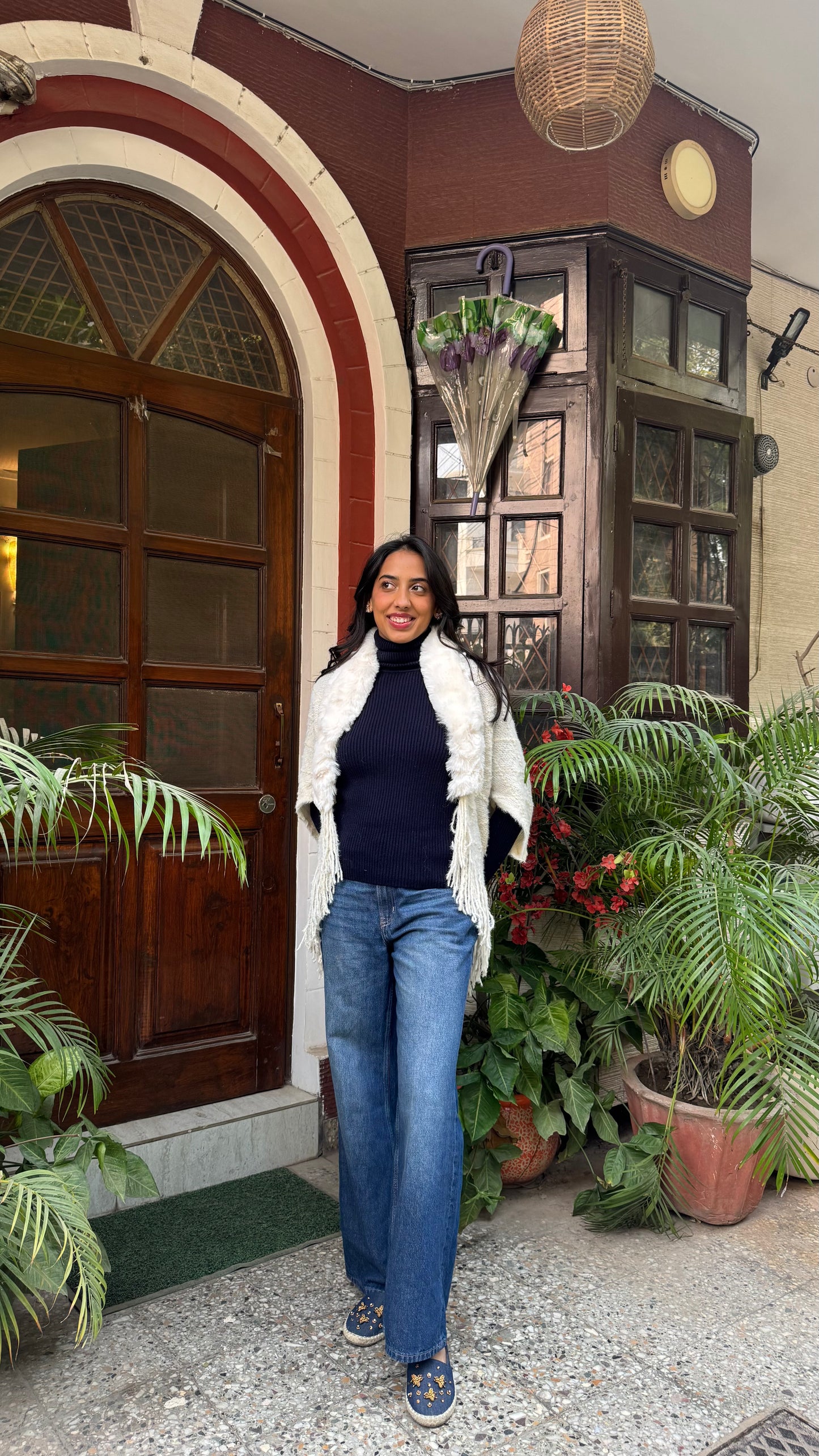 Classic Fur Shrug - White (Free Size)