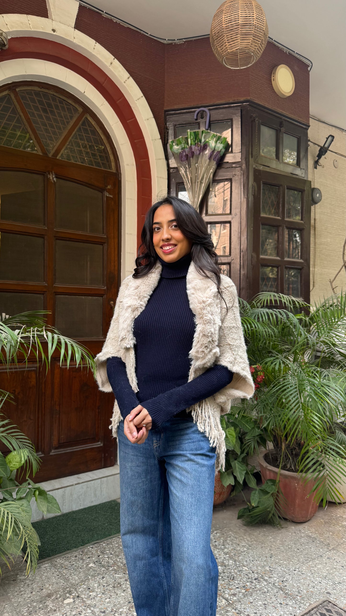 Classic Fur Shrug - Cream (Free Size)