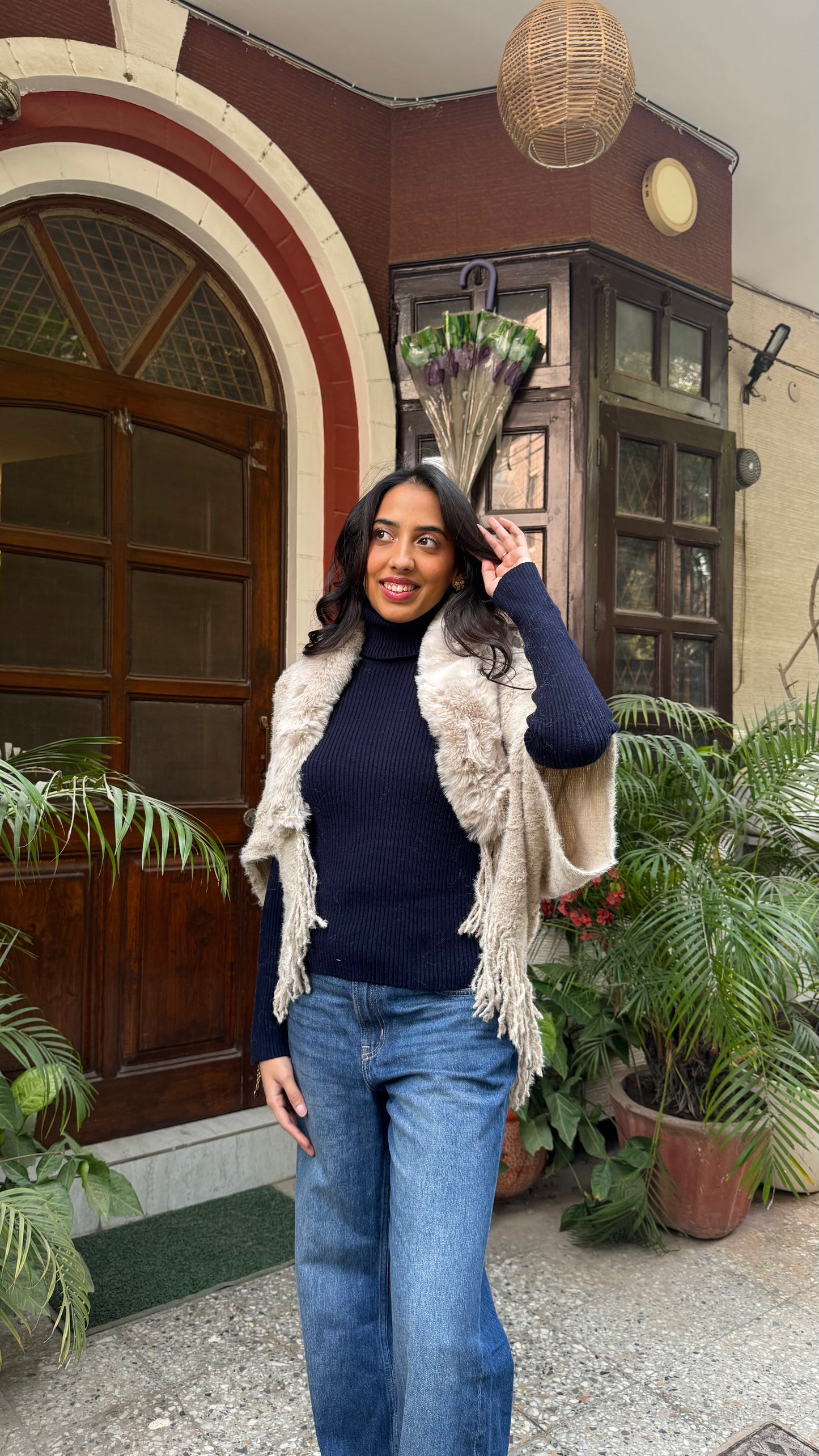 Classic Fur Shrug - Cream (Free Size)