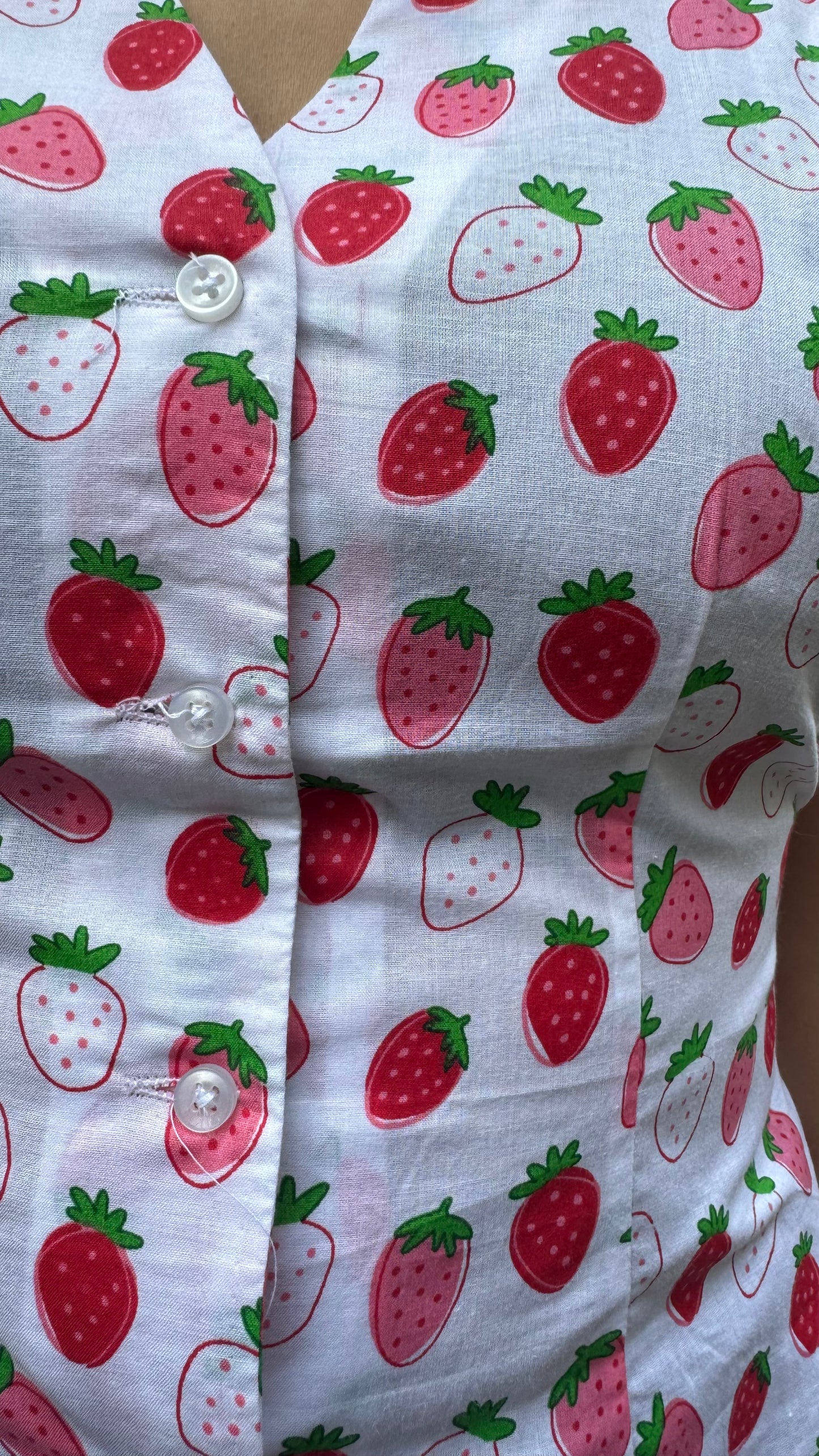 Belle Cotton Shirt (Sleeveless)  - Strawberry