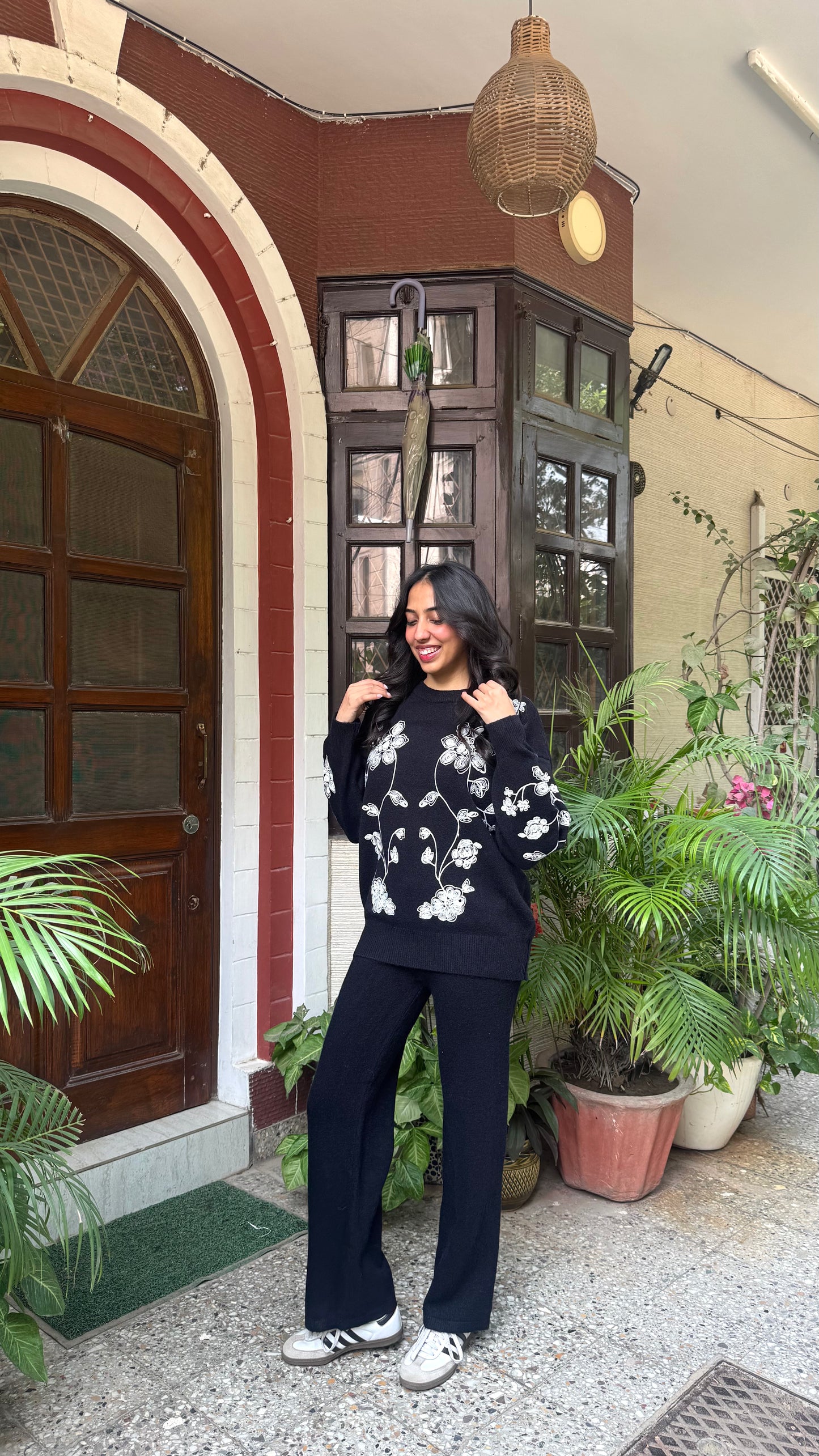 Embroidered Floral Warm Airport Set - Black (Free Size) - Premium Collection