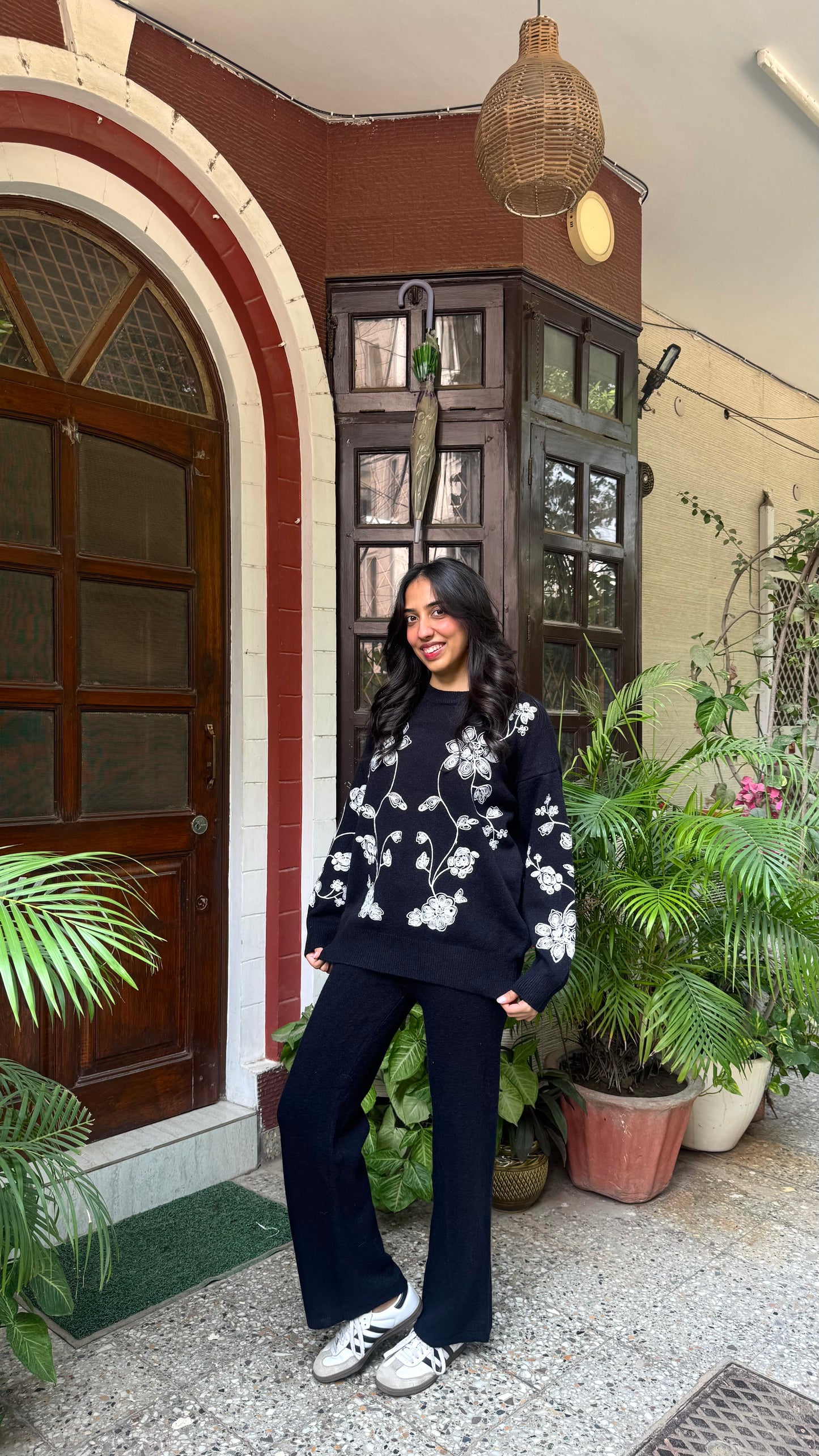 Embroidered Floral Warm Airport Set - Black (Free Size) - Premium Collection