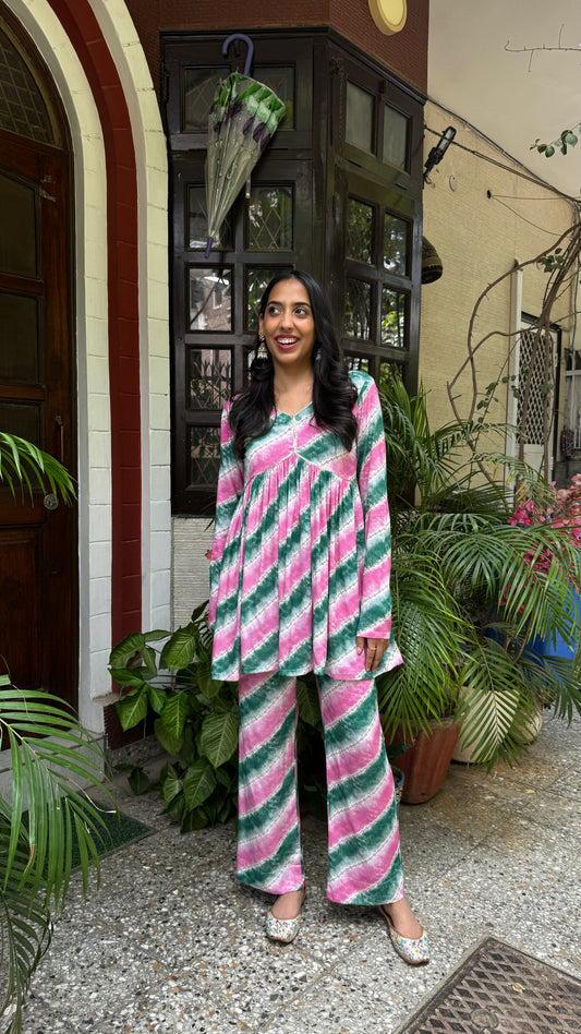 Lehariya Patakha Set - (Premium Collection)
