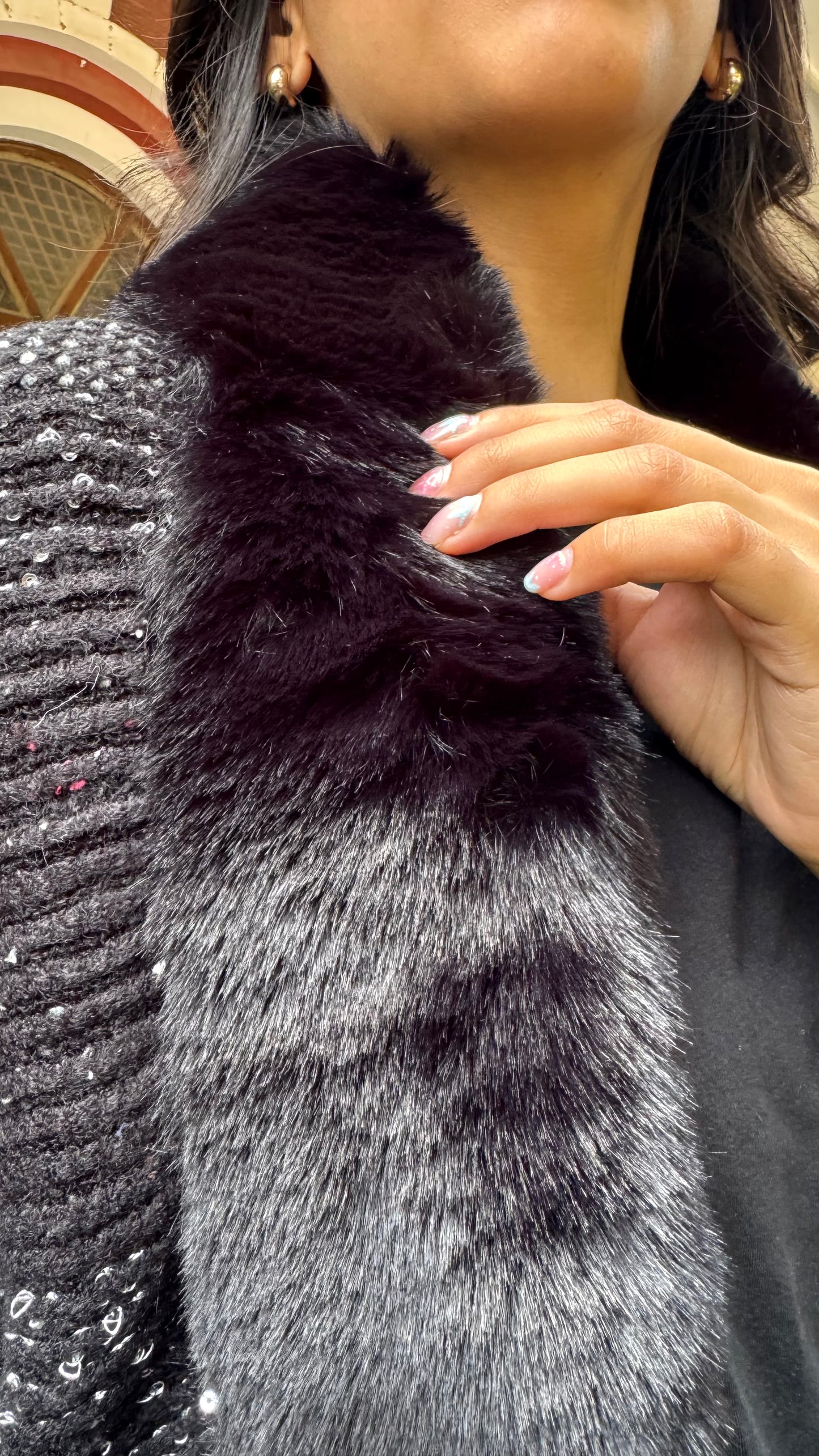 Glimmer Fur Shrug - Black (Free Size)