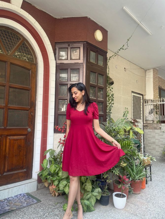 Maroon Puffed Sleeve Dress