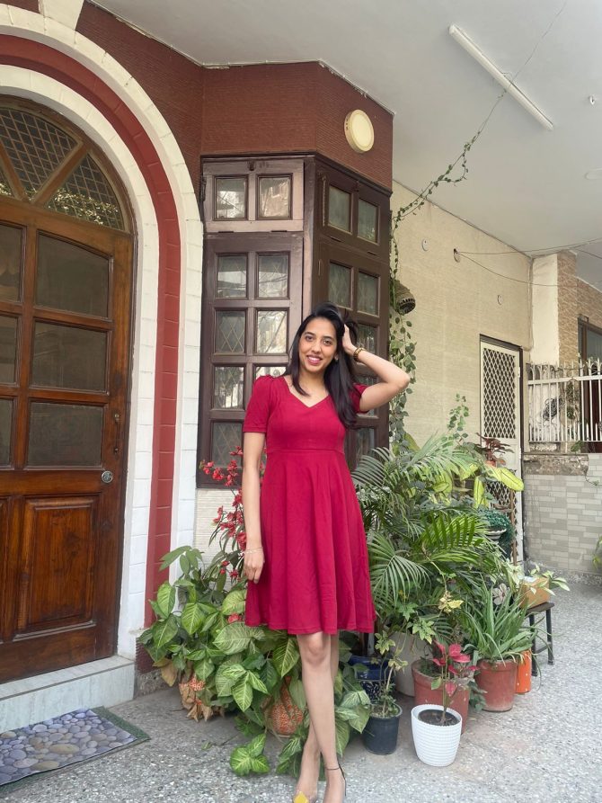 Maroon Puffed Sleeve Dress