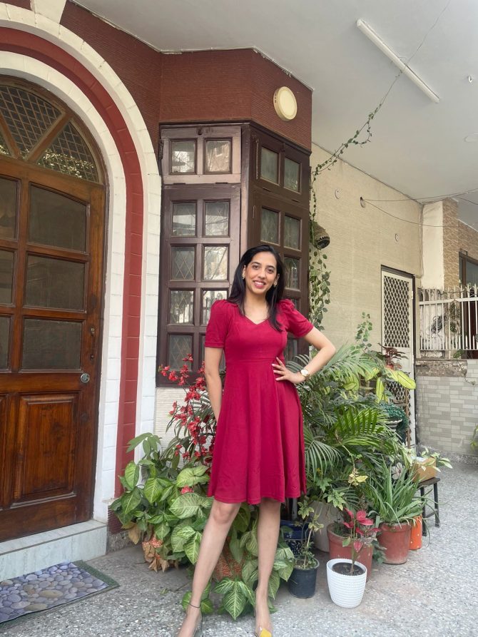 Maroon Puffed Sleeve Dress