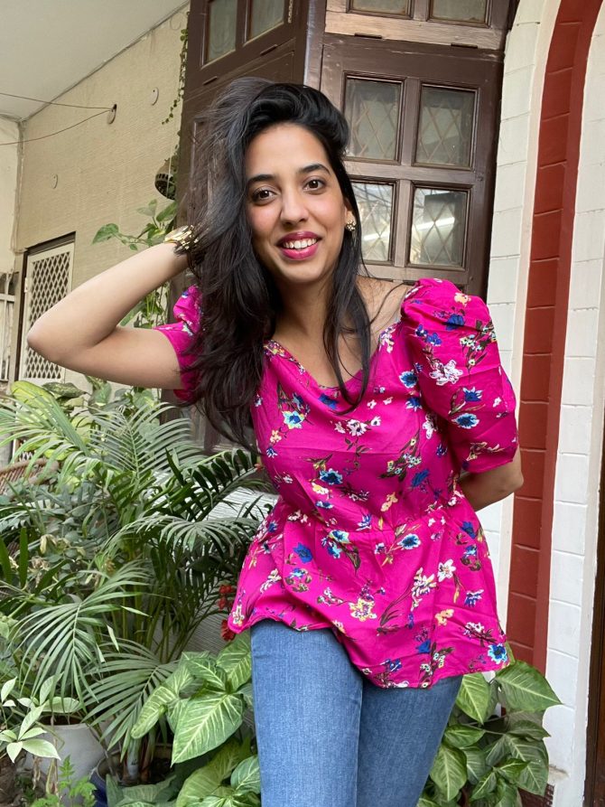 Dark Pink Puffed Top
