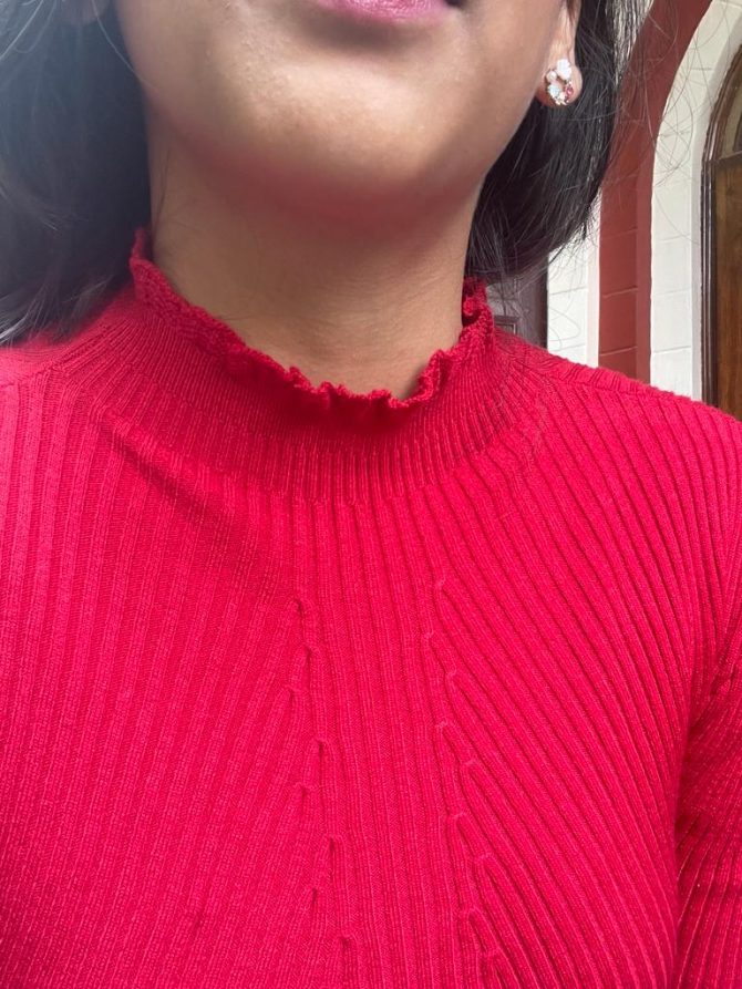 Red Ruffle Turtleneck (Free Size)