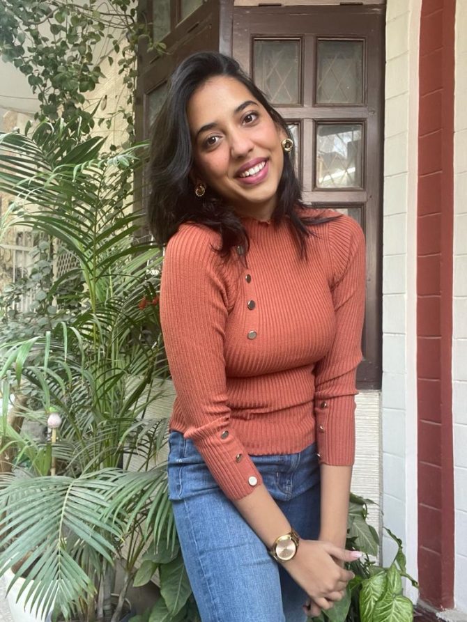 Brown Buttoned Ribbed Sweater (Free Size)