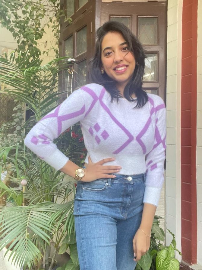Striped Crop Sweater (Free Size)