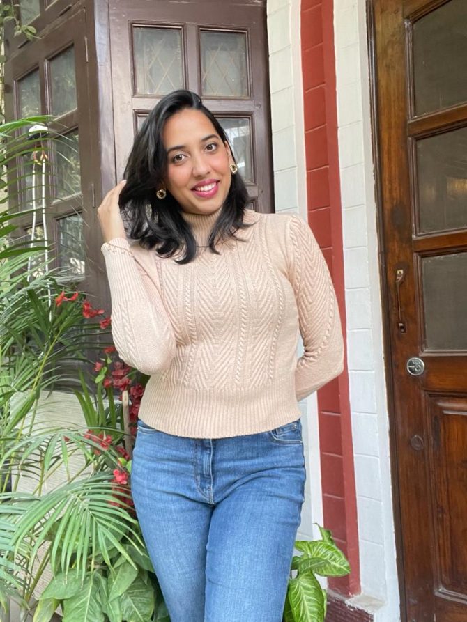 Cream Knit Turtleneck (Free Size)