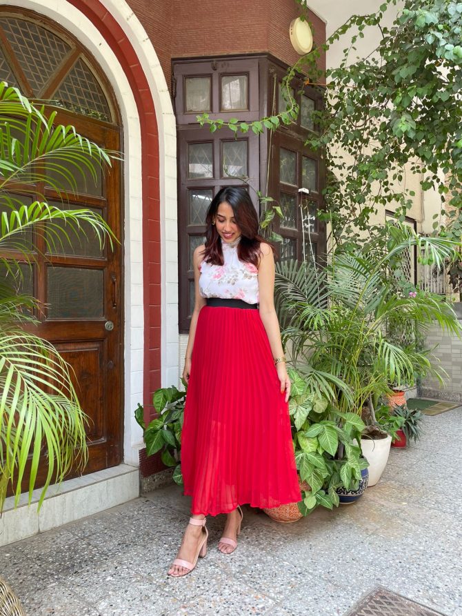 Goddess Pleated Skirt (Free Size)- Red