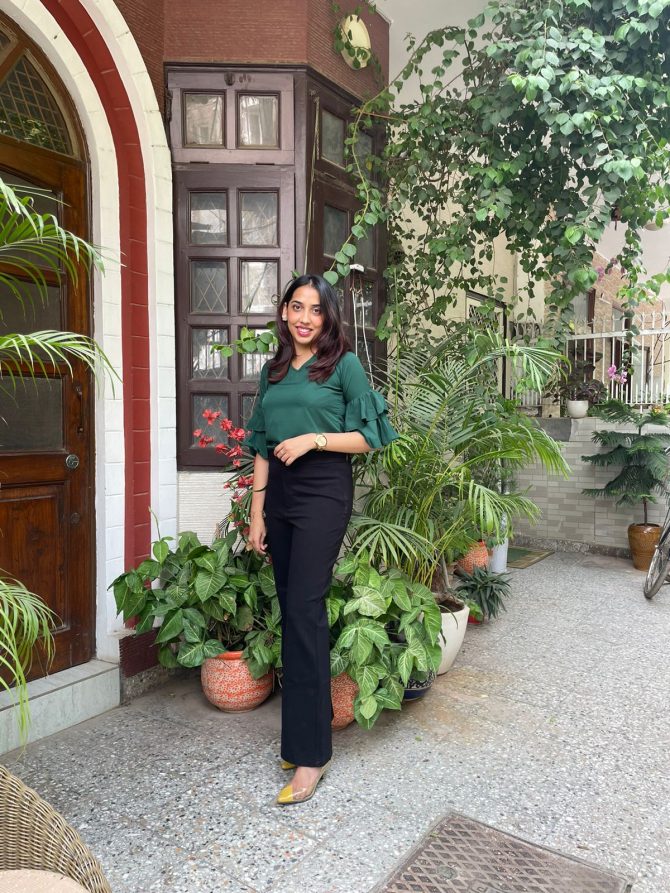 Ruffled Bell Sleeve Top- Green