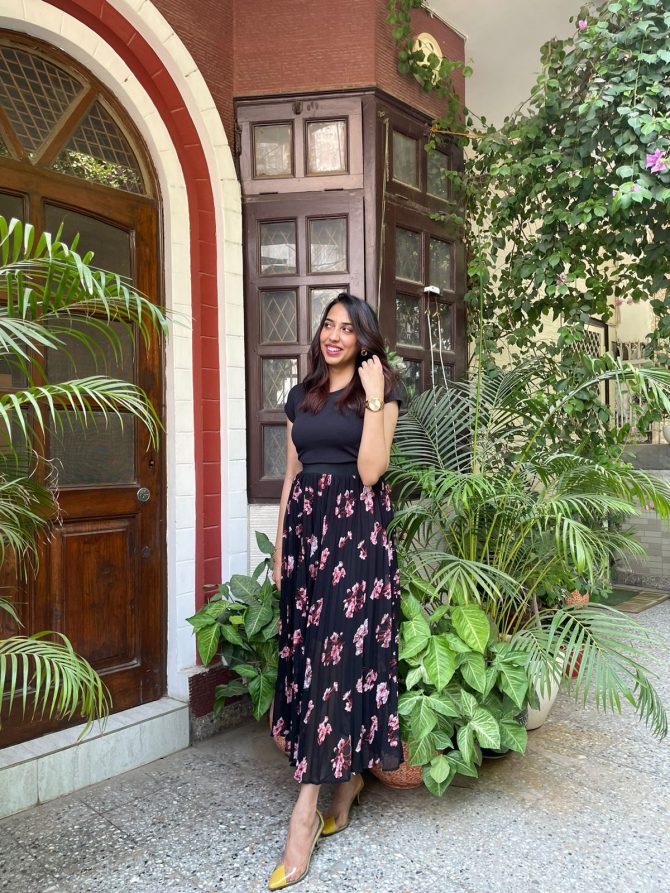 Goddess Pleated Skirt (Free Size)- Black