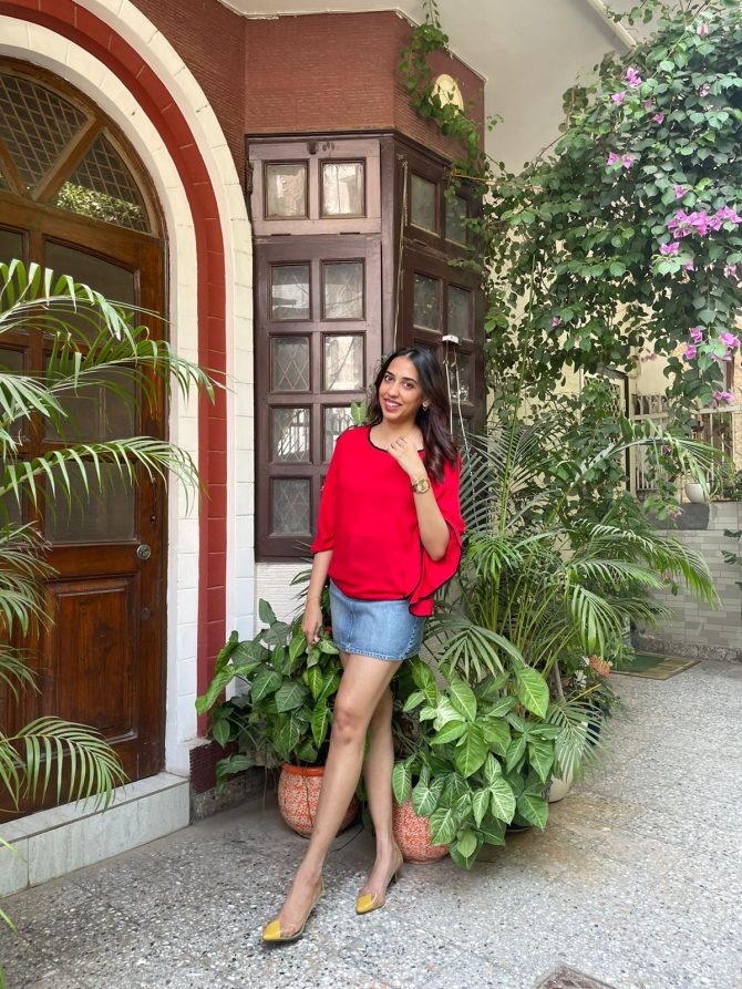 Cape-tivating Top- Red