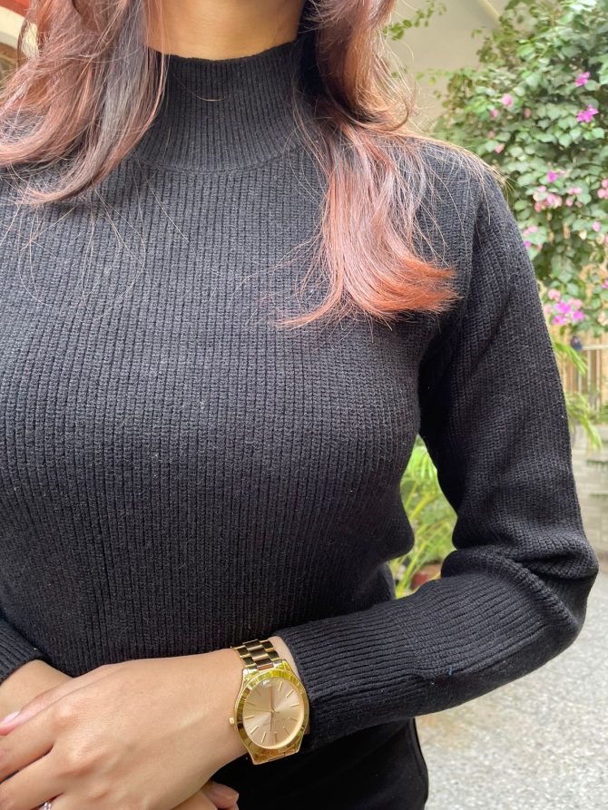 Black Solid Sweater (Free Size)
