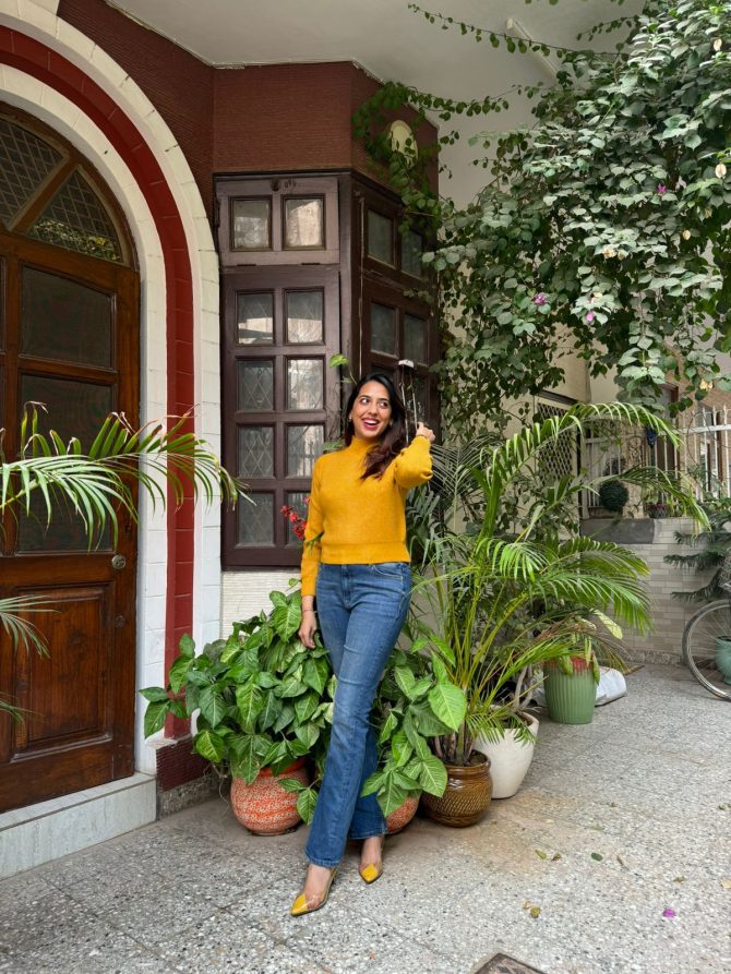 Yellow Solid Sweater (Free Size)