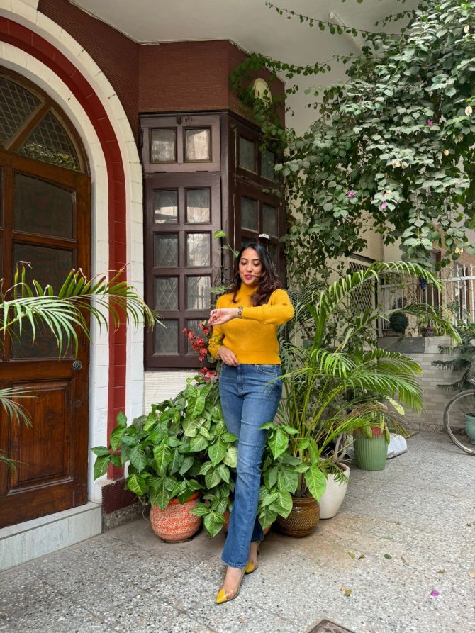 Yellow Solid Sweater (Free Size)