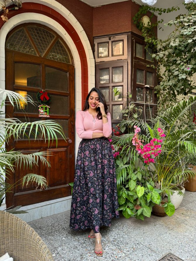 Ribbed Pink Sweater (Free Size)