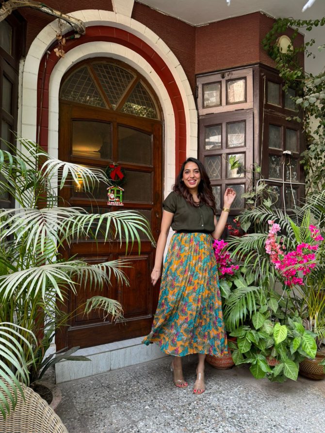 Goddess Pleated Skirt (Free Size)- Yellow