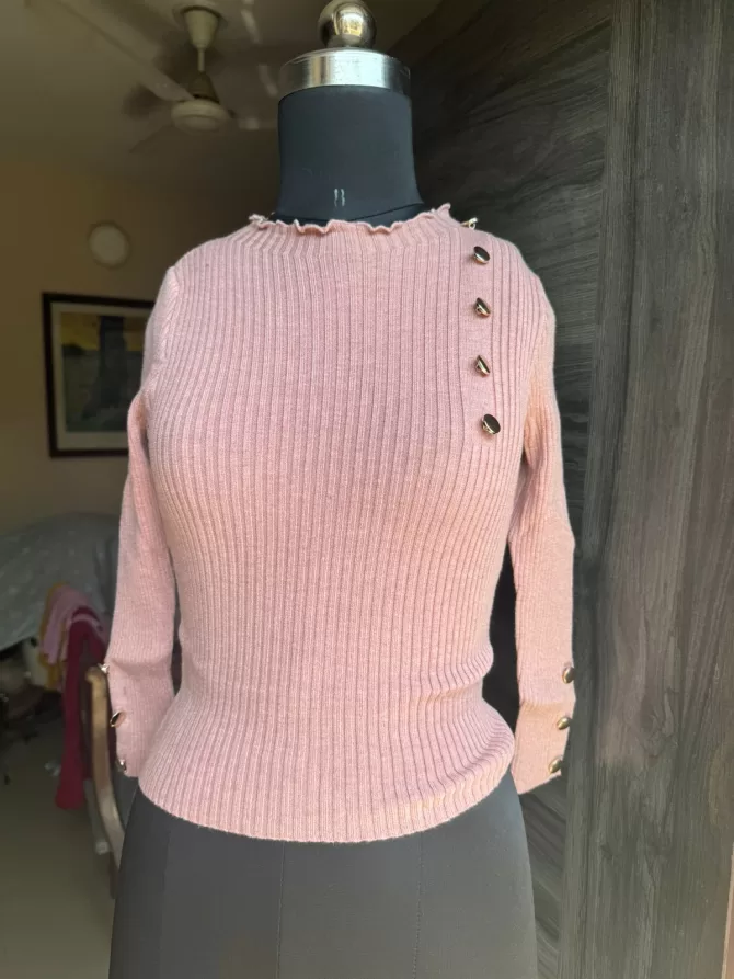 Dusky Pink Buttoned Ribbed Sweater (Free Size)