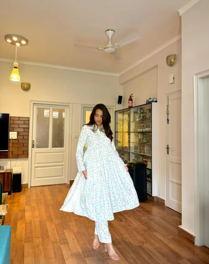 Titli Alia Cut Set ( Premium Fabric)