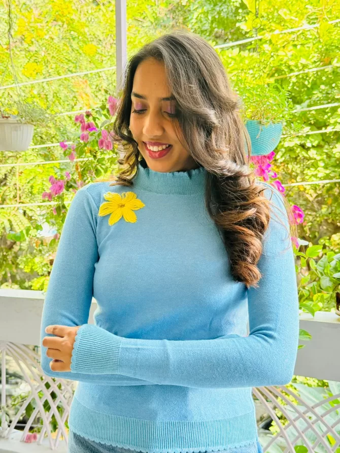 Flower Power Sweater (Free Size) - Blue