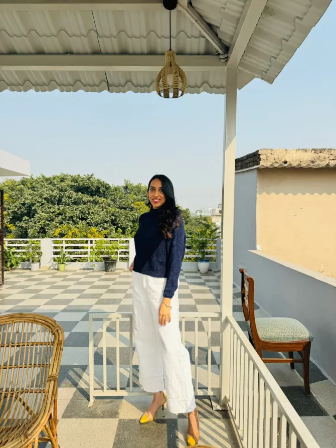 Blue Fuzzy Turtleneck (Free Size)