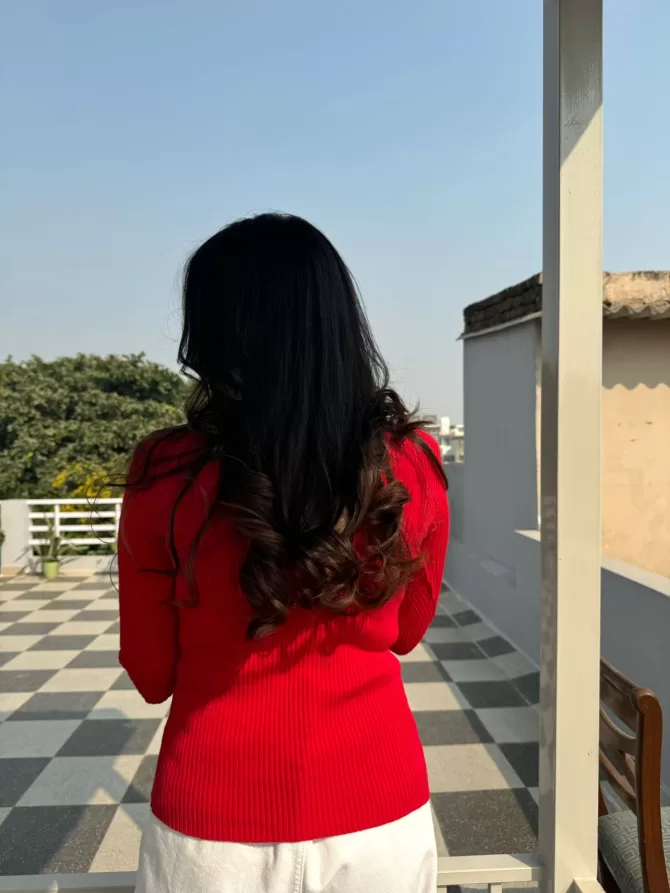 Red Fitted Ribbed Turtleneck (Free Size)