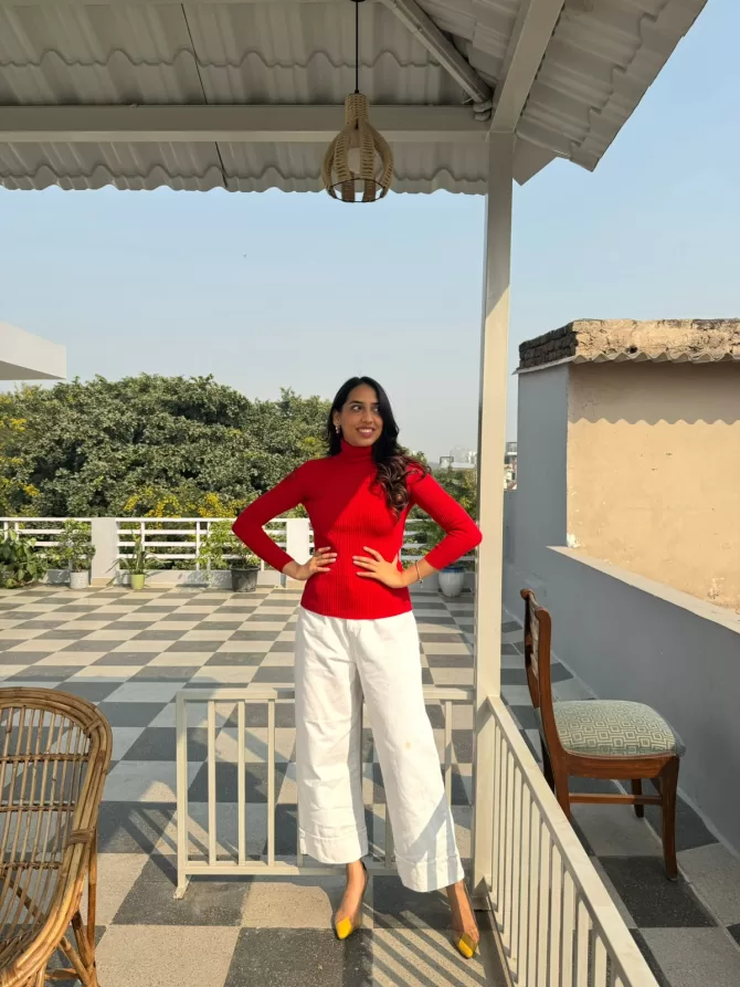 Red Fitted Ribbed Turtleneck (Free Size)