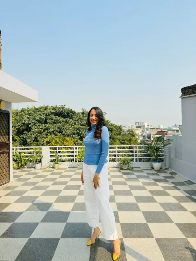 Blue Fitted Ribbed Turtleneck (Free Size)