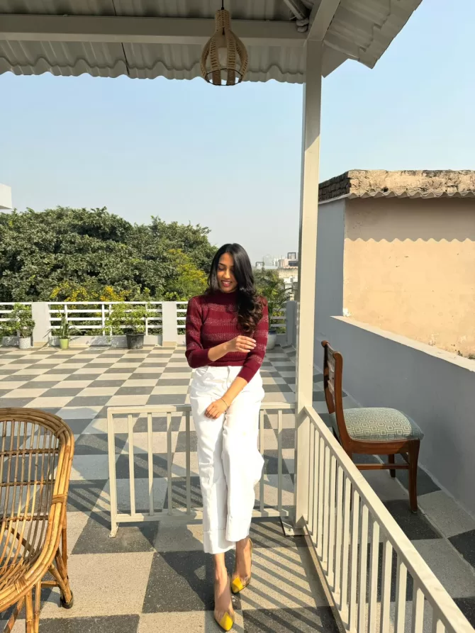 Solid Shimmer Sweater (Free Size)- Wine