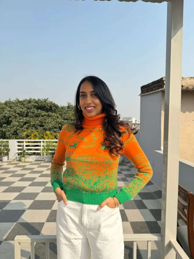 Holly Jolly Christmas Sweater (Free Size)