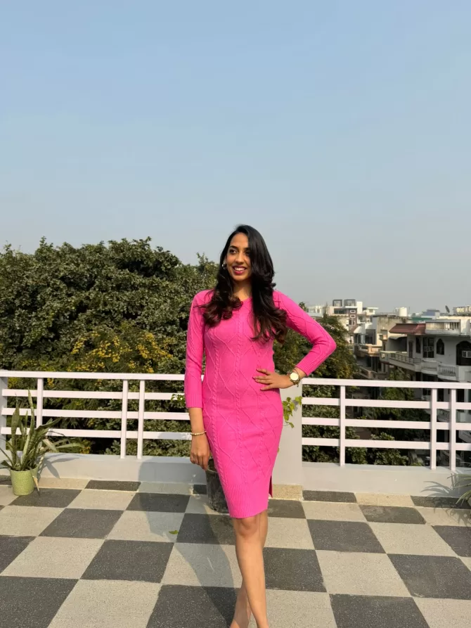 Crew Neck Sweater Dress- Pink (Free Size)