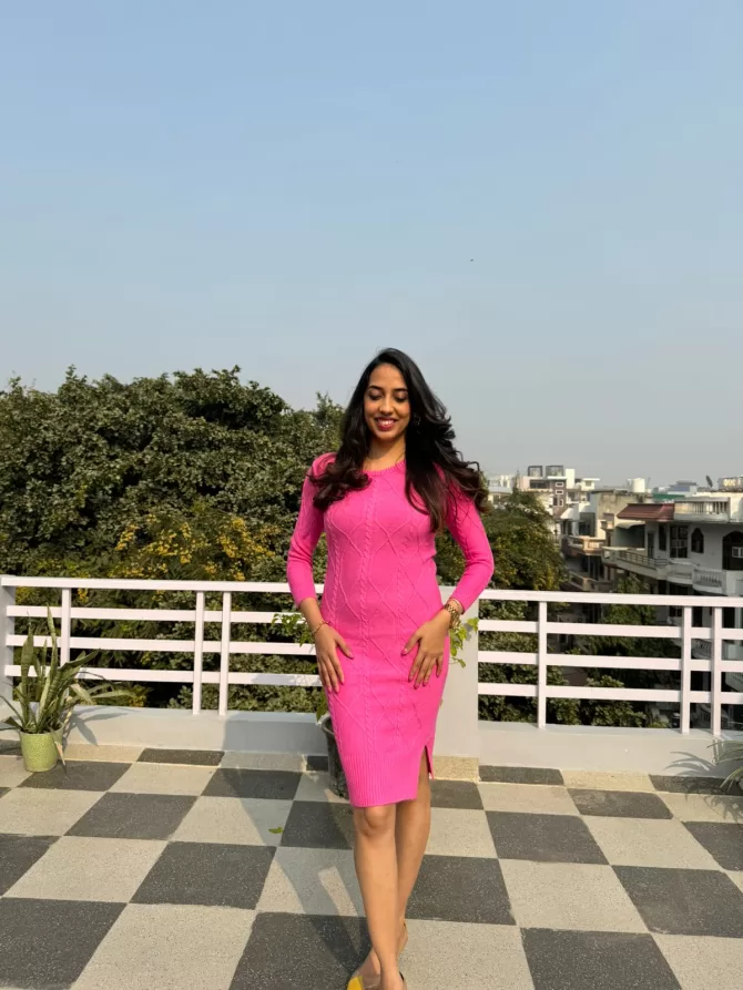 Crew Neck Sweater Dress- Pink (Free Size)