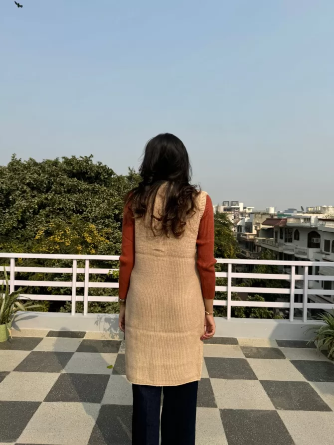 Cream Woollen Shrug w/ Pearl (Free Size)