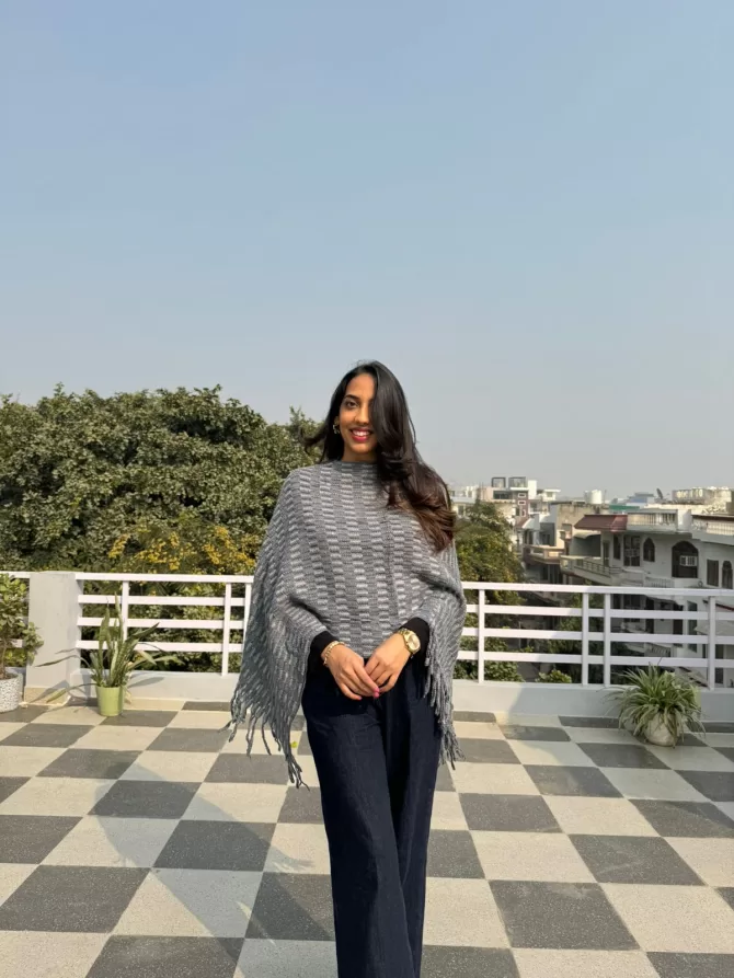 Warm Woollen Poncho - Grey (Free Size)