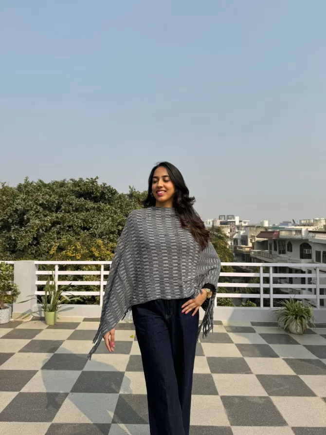 Warm Woollen Poncho - Grey (Free Size)