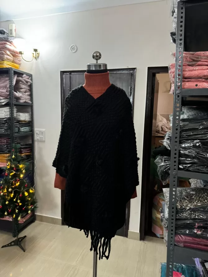3D Woollen Poncho - Black (Free Size)