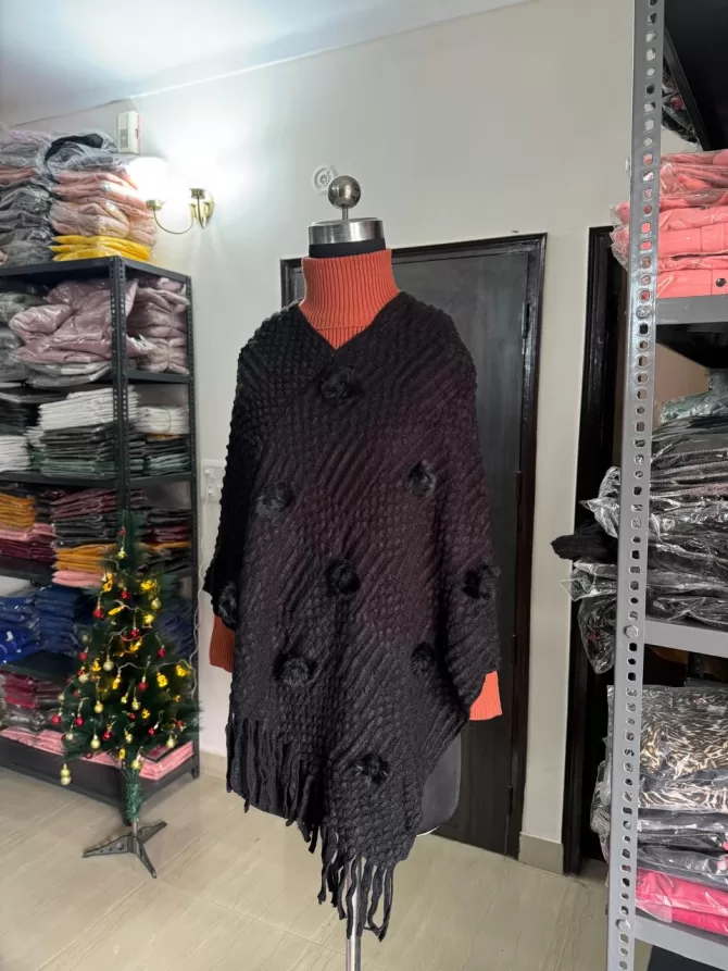 3D Woollen Poncho - Black (Free Size)
