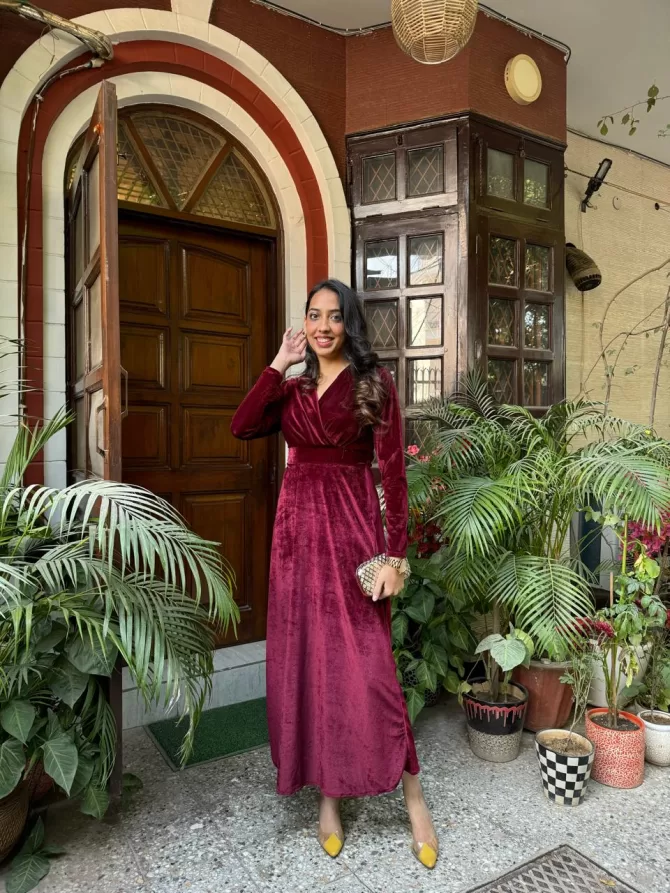Velvet Classic Dress - Maroon