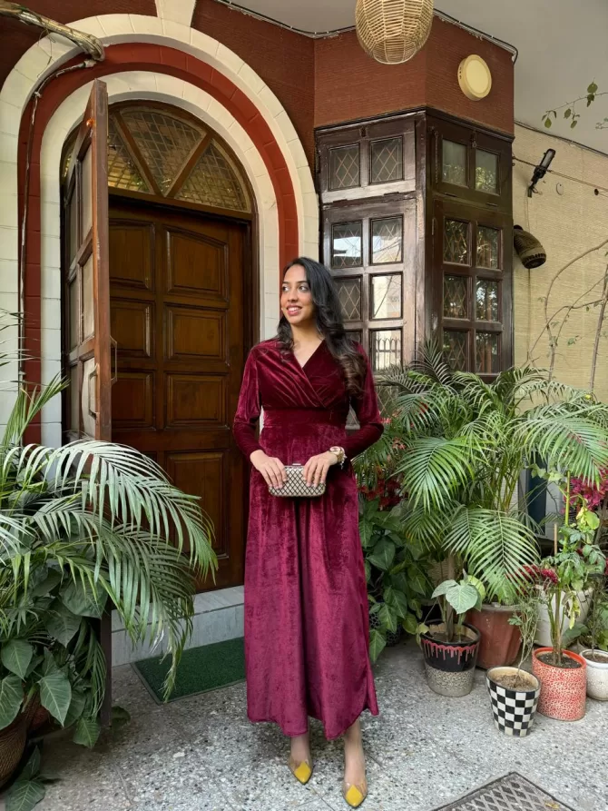 Velvet Classic Dress - Maroon